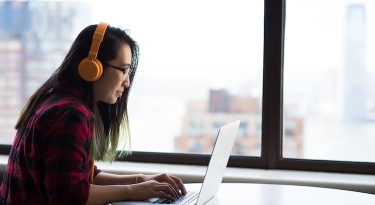 The Best Headphones for Transcription and Translation Professionals